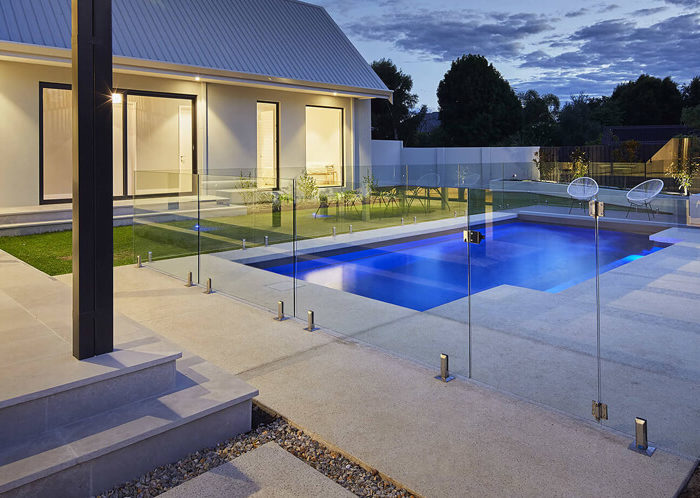 glass-pool-fencing-image1